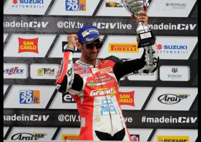 Saltarelli sul podio